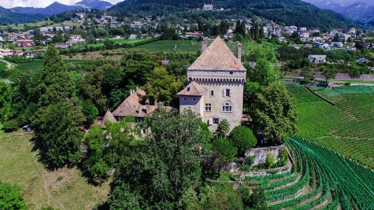 Authentic Middle Ages Apartment In The Castle Clarens Exterior photo